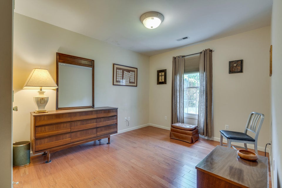 Photo #18: 2425 East Lakeview Drive