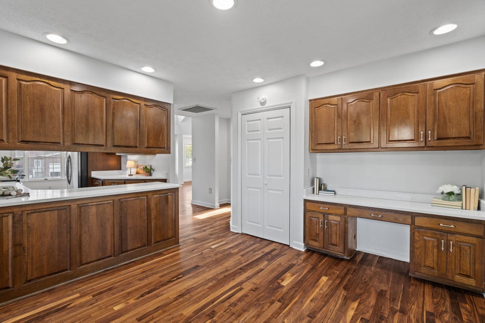 Photo #2: 1081 Rotherwood Drive