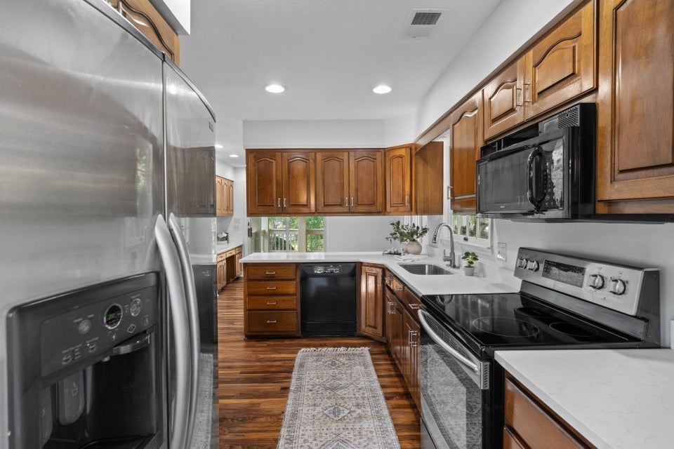 Photo #4: 1081 Rotherwood Drive