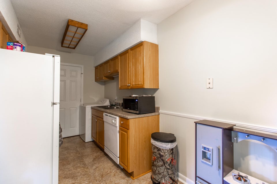 Photo #29: 800 Broyles Avenue