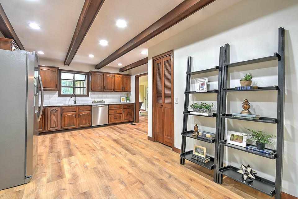 Photo #11: 719 Robinwood Road