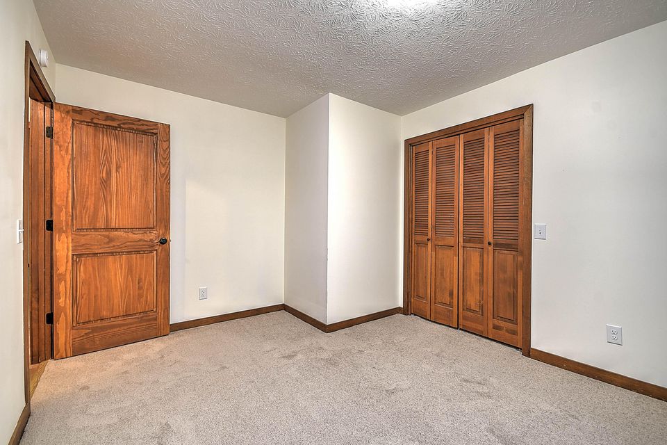 Photo #37: 719 Robinwood Road