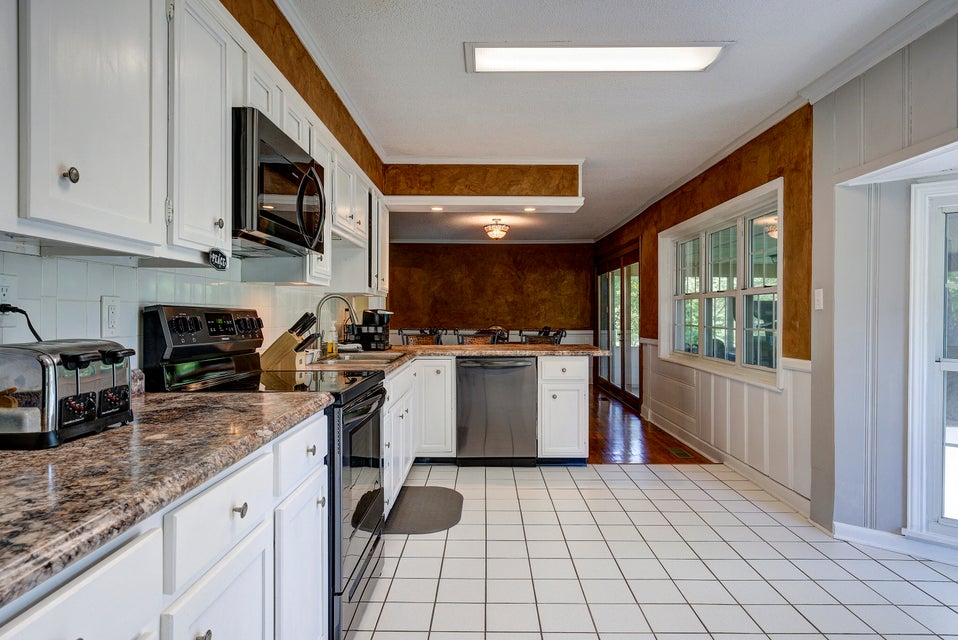 Photo #19: 1629 Country Club Drive
