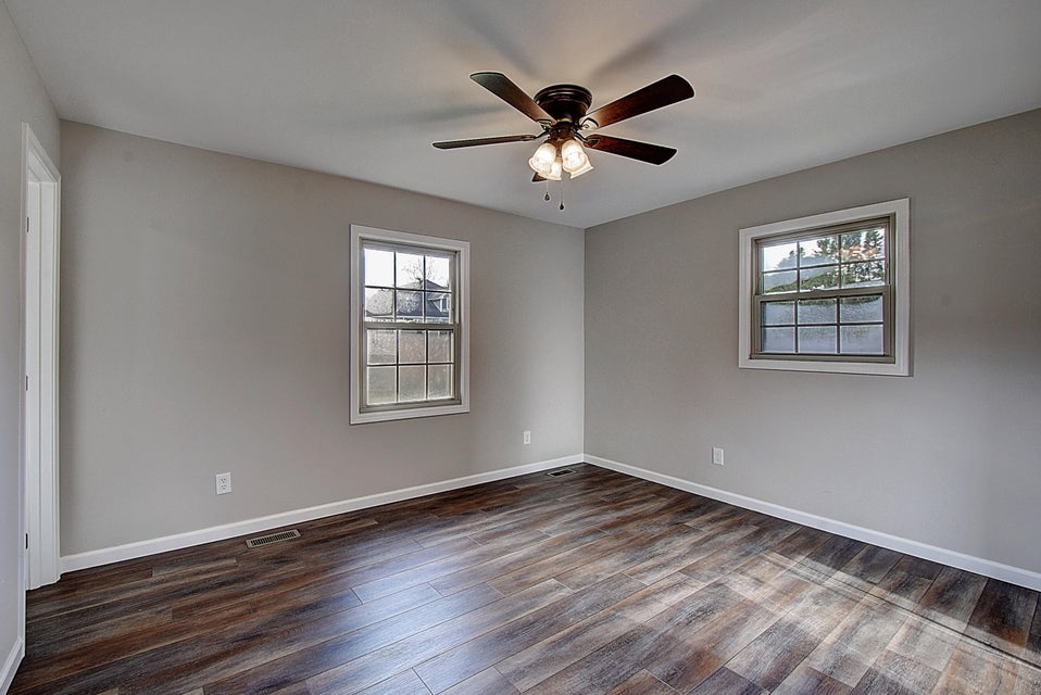 Photo #16: 206 Willow Street
