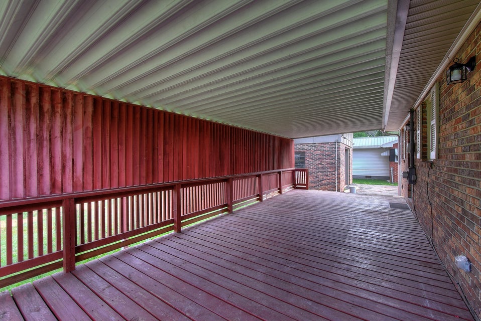 Photo #25: 206 Willow Street