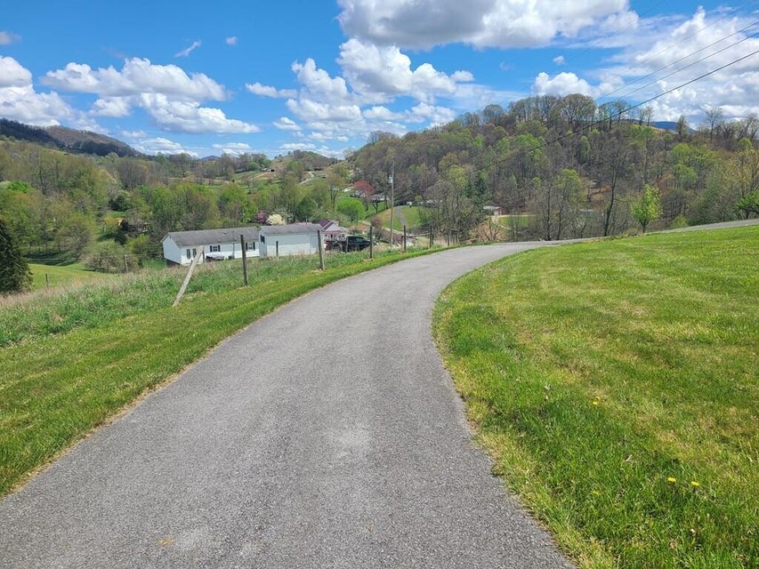 Photo #5: 102 Hill Top Avenue