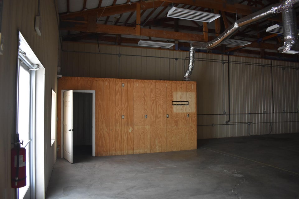 Photo #10: 950 Wilcox Court