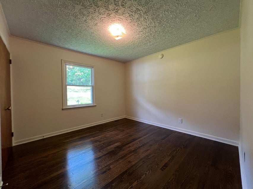 Photo #34: 360 Ealey Road