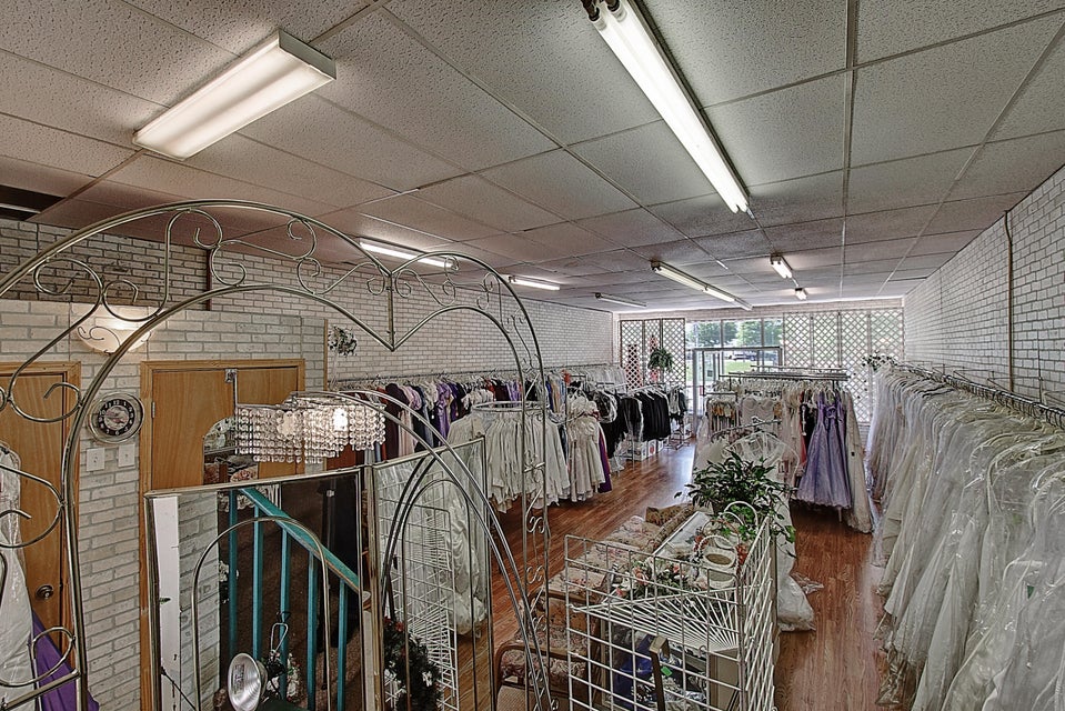 Photo #10: 719 Elk Avenue
