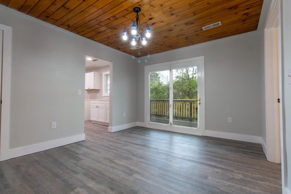 Photo #10: 226 Pamela Court