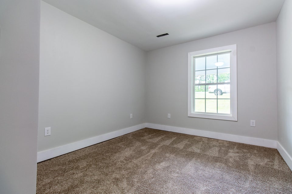 Photo #16: 226 Pamela Court