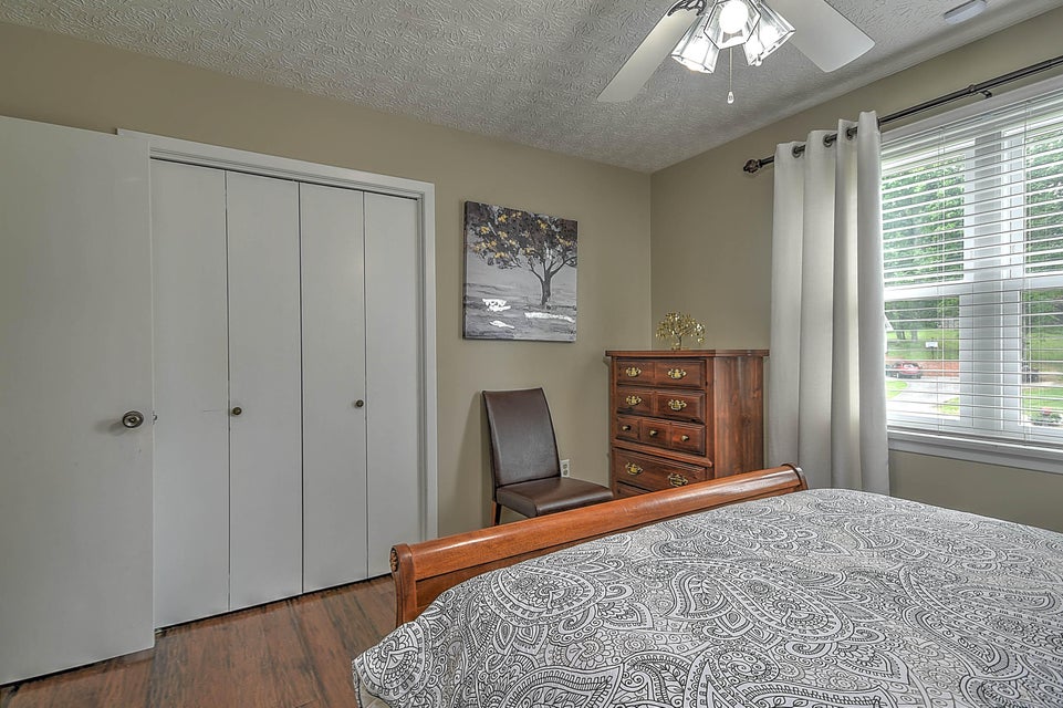 Photo #30: 300 Larkspur Drive