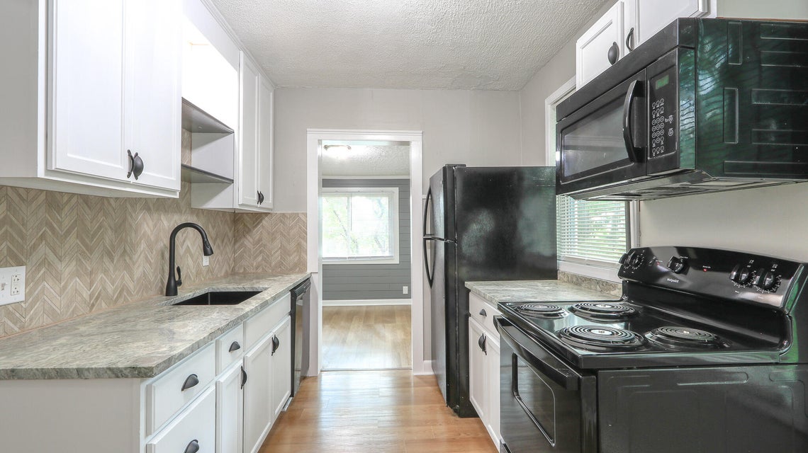Photo #8: 1128 Myrtle Street