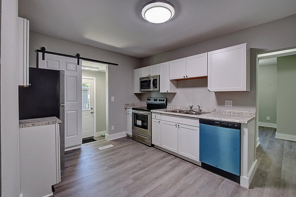 Photo #8: 1605 Fairview Avenue