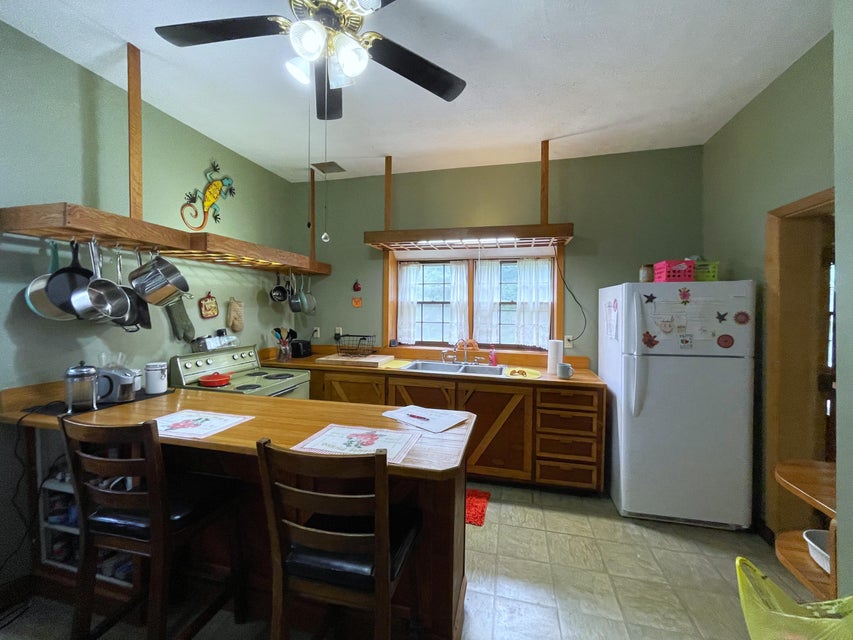 Photo #16: 781 Messer Place Road