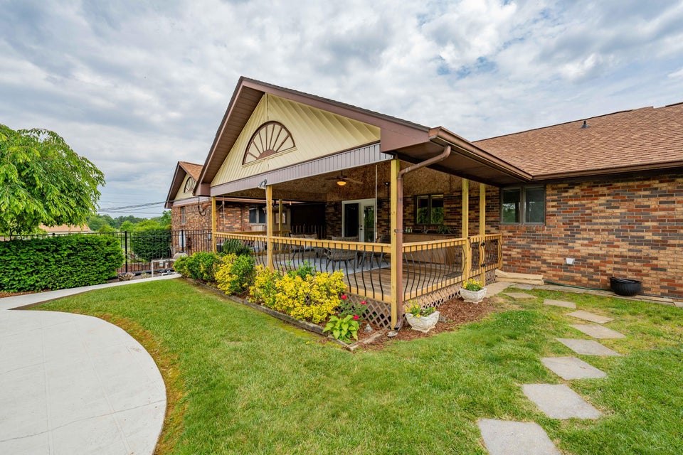 Photo #52: 6 Haver Hill Court