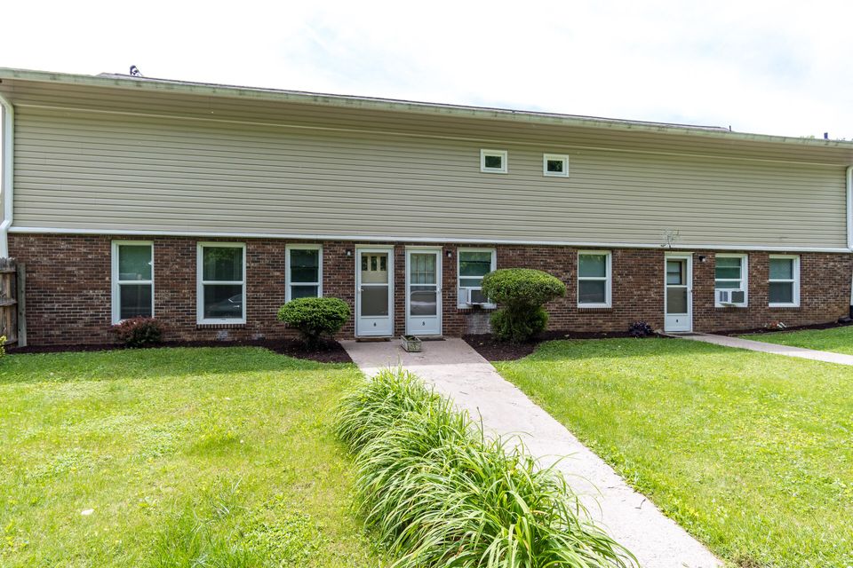 Photo #2: 105 Brookfield Drive