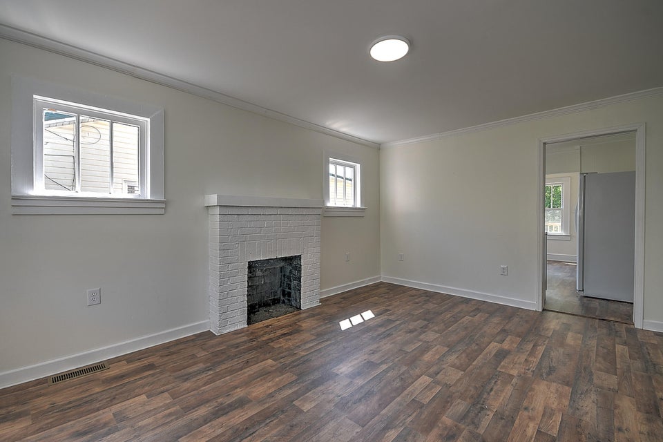 Photo #6: 524 Lakeview Street