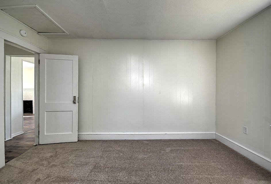 Photo #19: 524 Lakeview Street