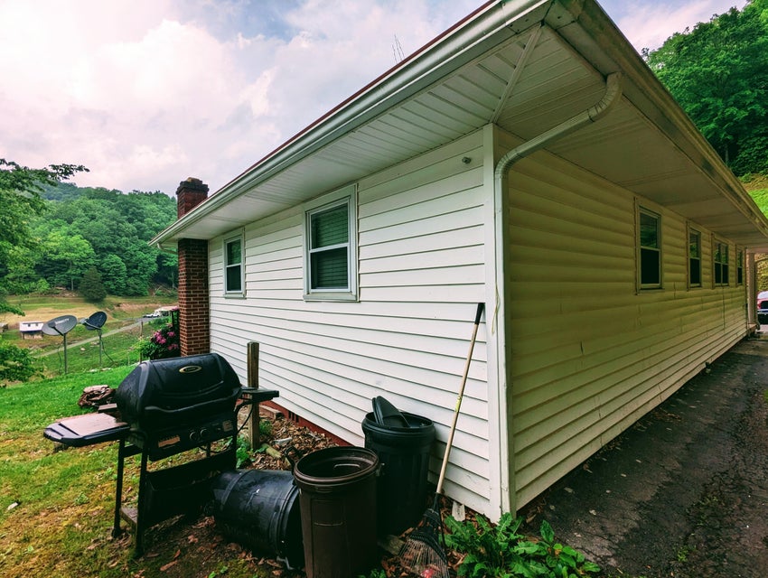 Photo #7: 1032 Old Wagon Road