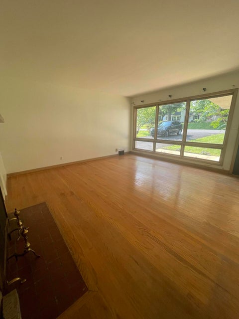 Photo #7: 1312 Lynnwood Drive