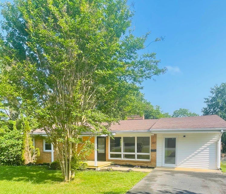 Photo #2: 1312 Lynnwood Drive