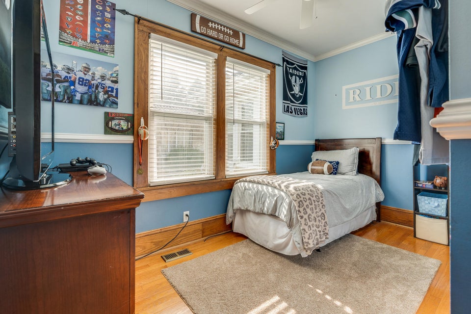 Photo #25: 210 G Street