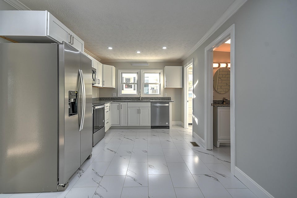 Photo #8: 1217 Chestnut Street