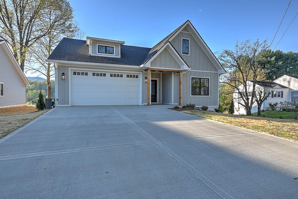 Photo #2: 1095 Embreville Road