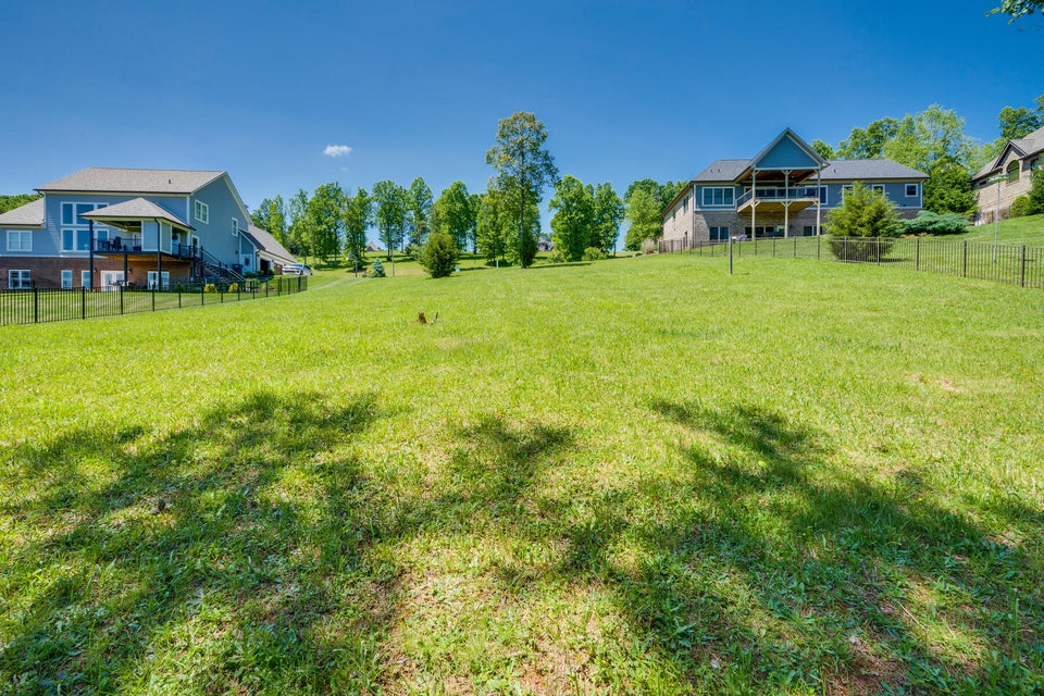 Photo #9: 322 Golf Ridge Drive