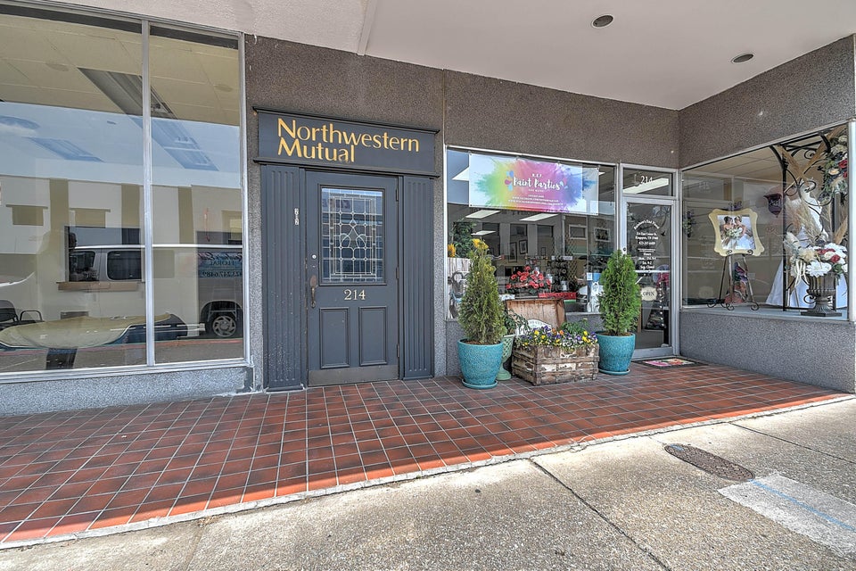 Photo #8: 214 Center Street