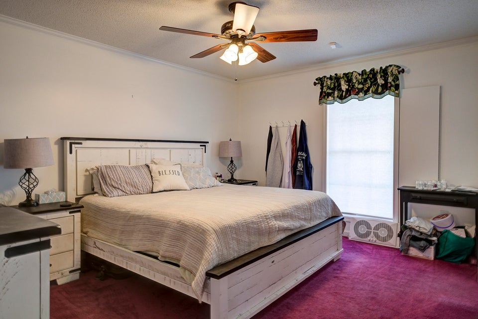 Photo #15: 101 Crestview Dr. Drive