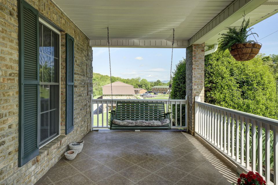 Photo #33: 101 Crestview Dr. Drive