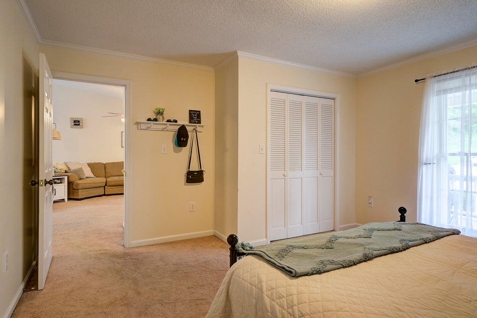 Photo #35: 101 Crestview Dr. Drive
