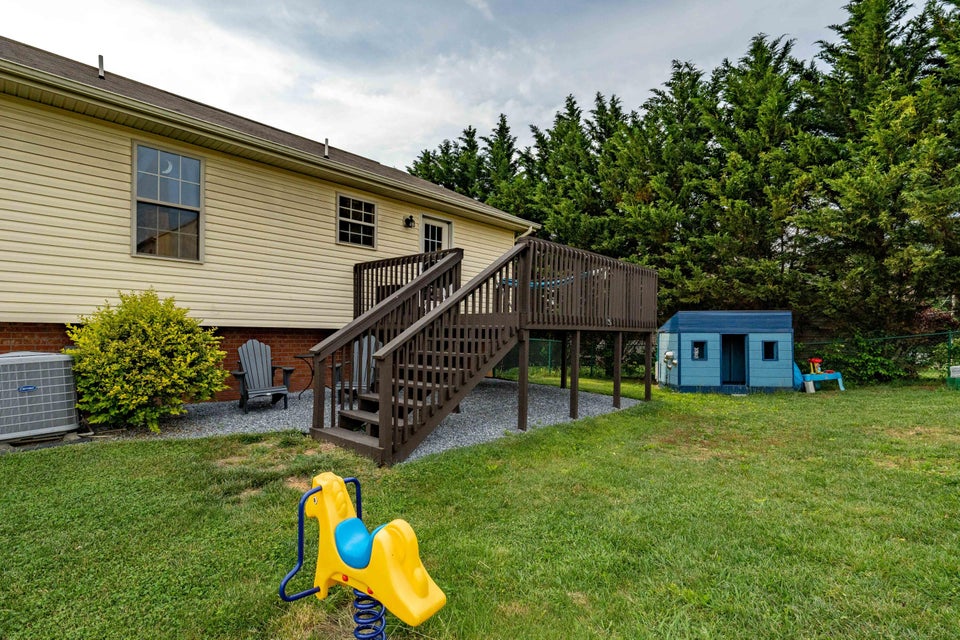 Photo #21: 77 Martins Glen Court