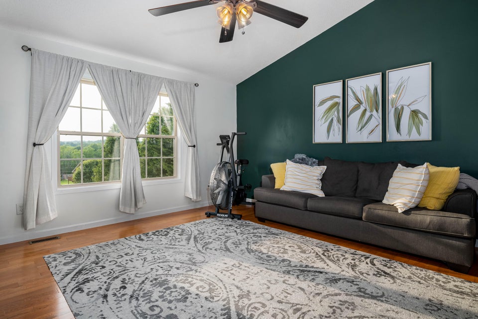 Photo #27: 77 Martins Glen Court