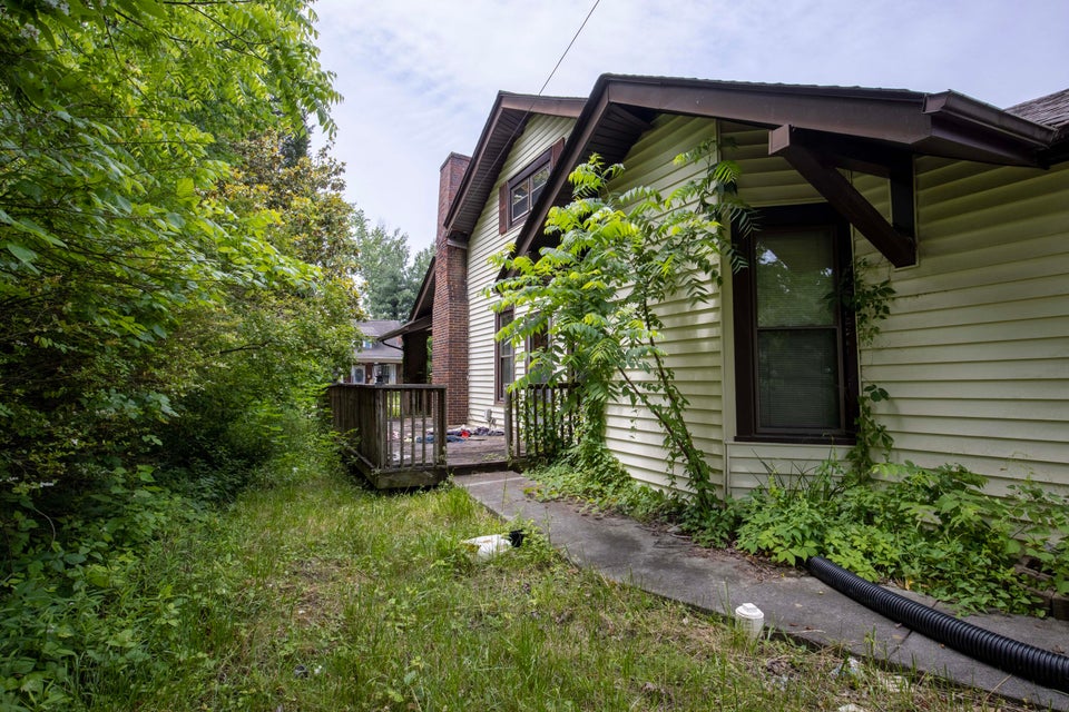 Photo #6: 1102 Catawba Street