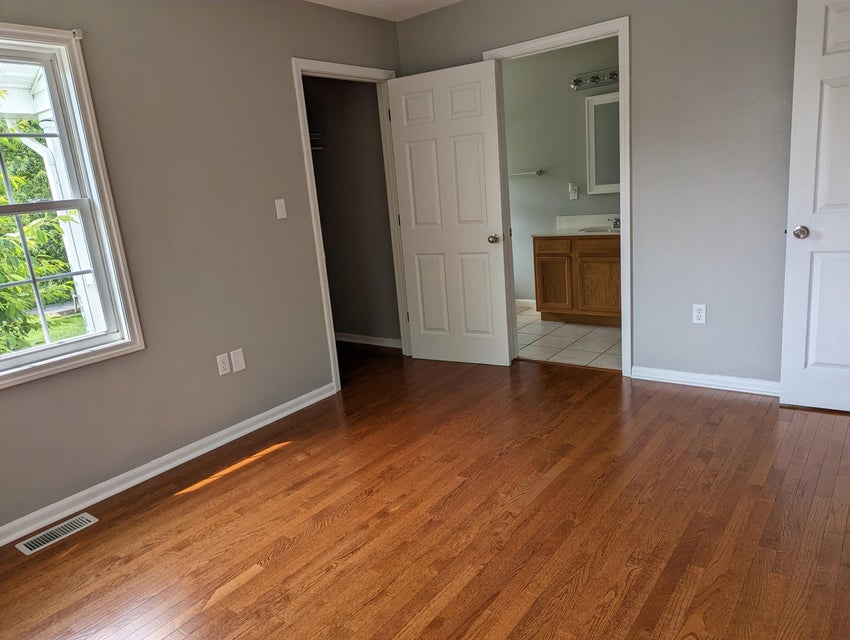 Photo #6: 19275 Wyndale Road