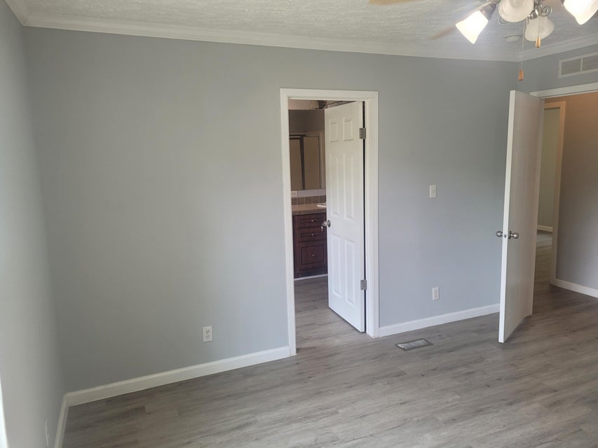 Photo #18: 112 Looney Street