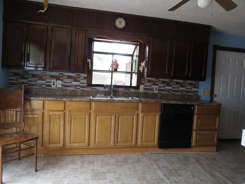 Photo #11: 2716 3rd Avenue E