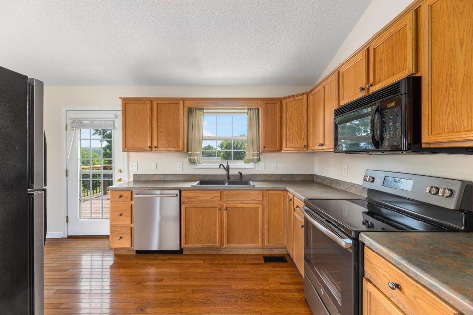 Photo #13: 387 Mockingbird Place
