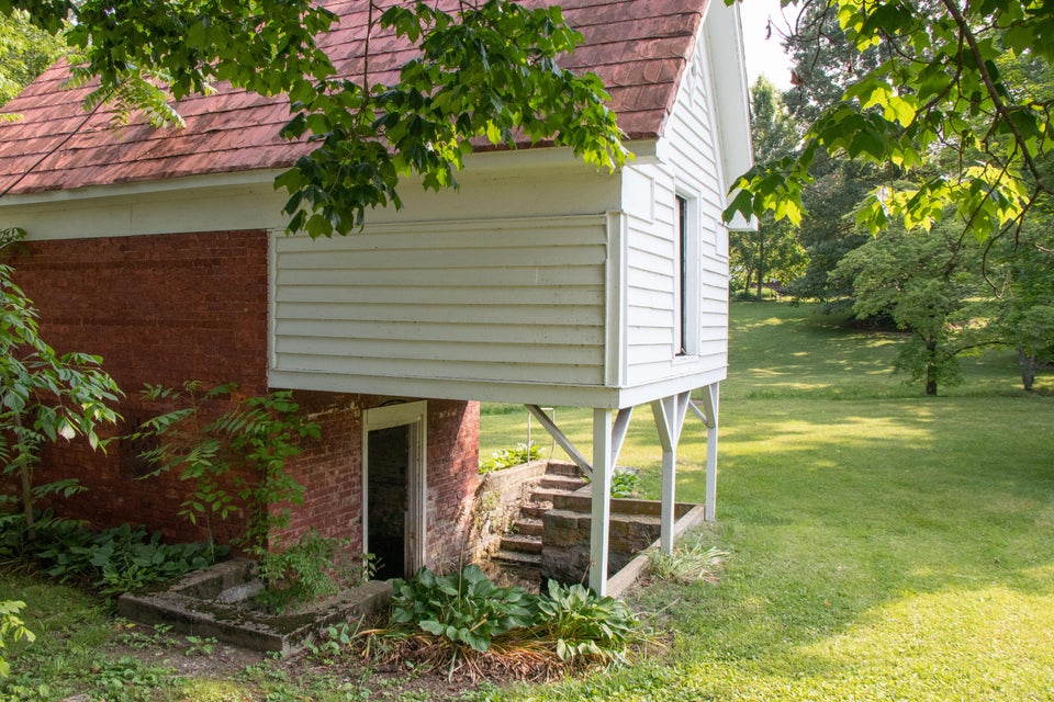 Photo #78: 240 Maplehurst Lane