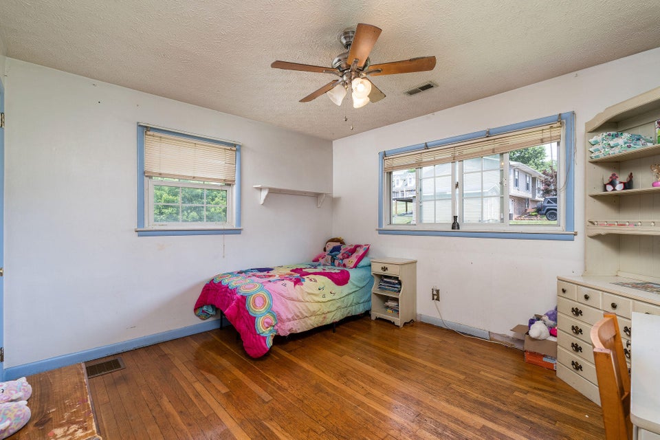 Photo #27: 220 Tarkington Street