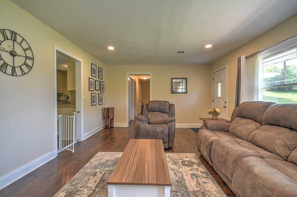 Photo #5: 277 De Lee Drive