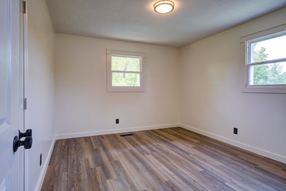 Photo #27: 138 Circleview Drive