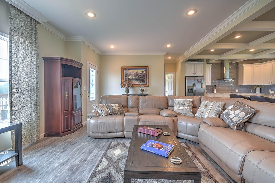 Photo #11: 259 Crussell Drive