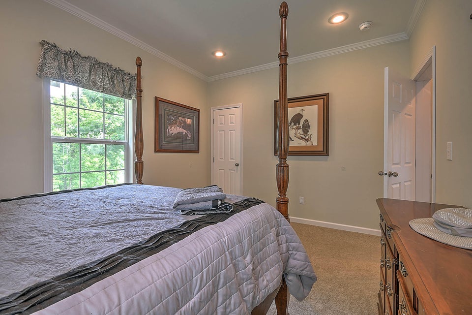 Photo #35: 259 Crussell Drive