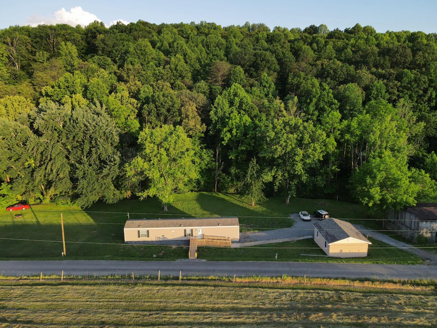 Photo #2: 140 Country Lane