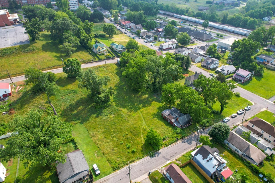 Photo #4: 425 Clinton Avenue