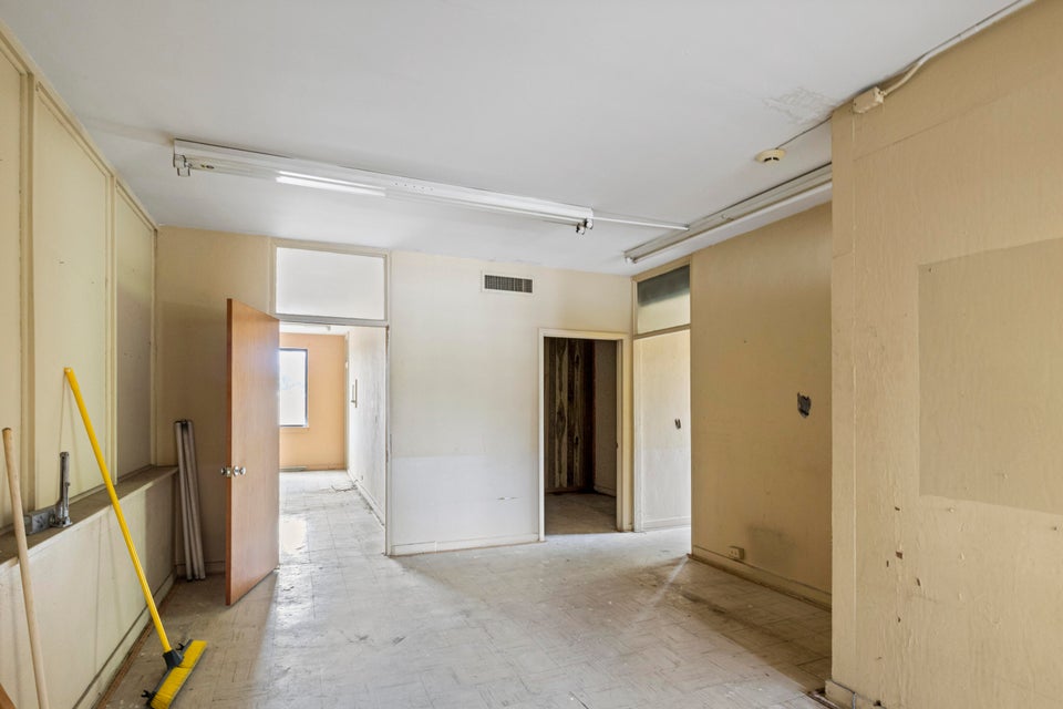 Photo #36: 215 Sullivan Street